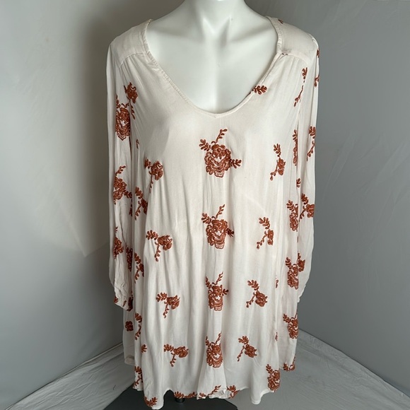 Free People Emmas ivory combo embroidered boho v-neck keyhole dress M - Picture 2 of 14